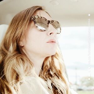 Meet your Posher, Vivian